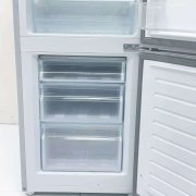 海尔冰箱，银色