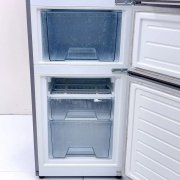 美的三门冰箱，银色，二级能效